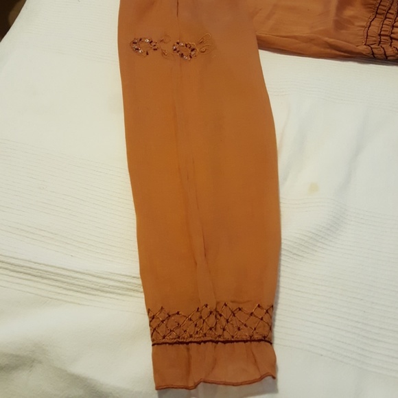 OFF SHOULDER CROP TOP - Picture 7 of 8